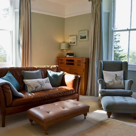4 The Old Vicarage *